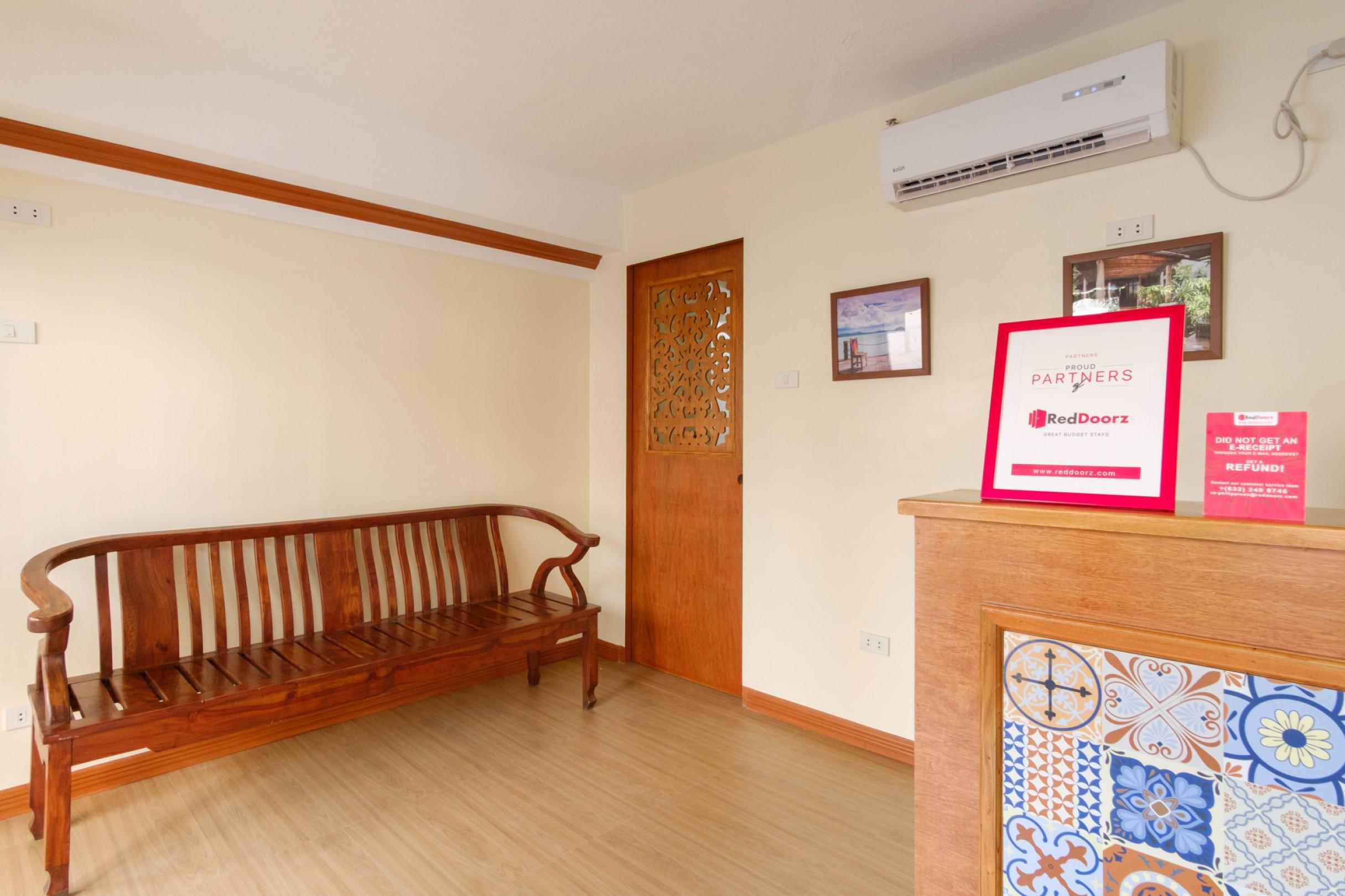 Reddoorz Plus Near Johnson And Johnson Paranaque Paranaque City Екстер'єр фото